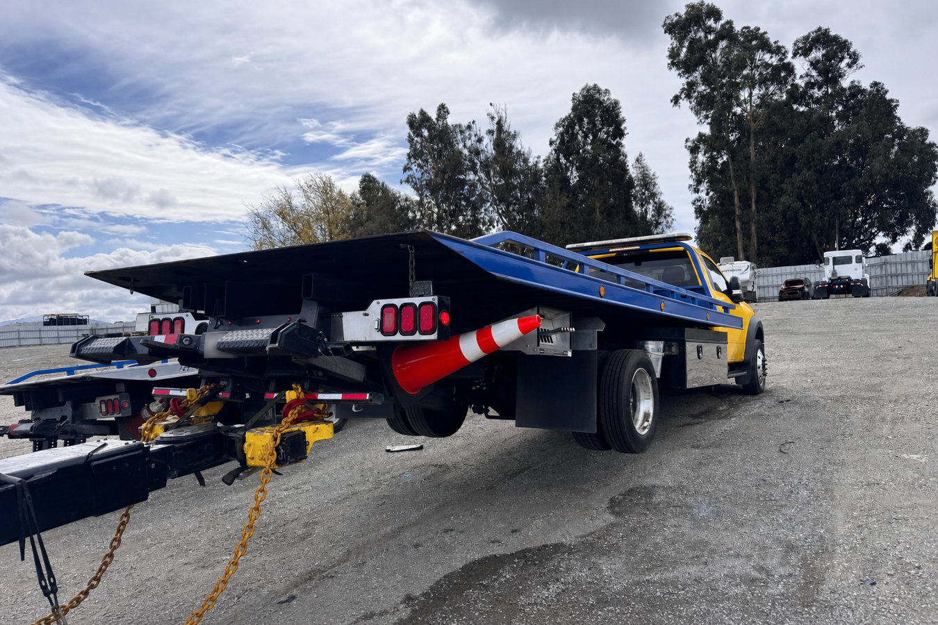 Flatbed towing